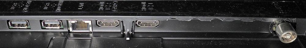 11a-Samsung-65DU8002-zlacza-boczne.jpg