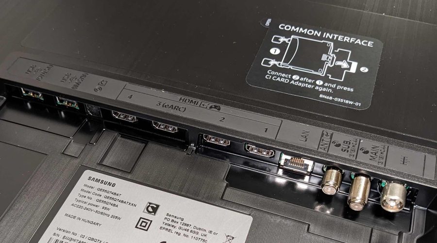 Samsung-QE55Q74B-aansluitingen-900x500.jpg