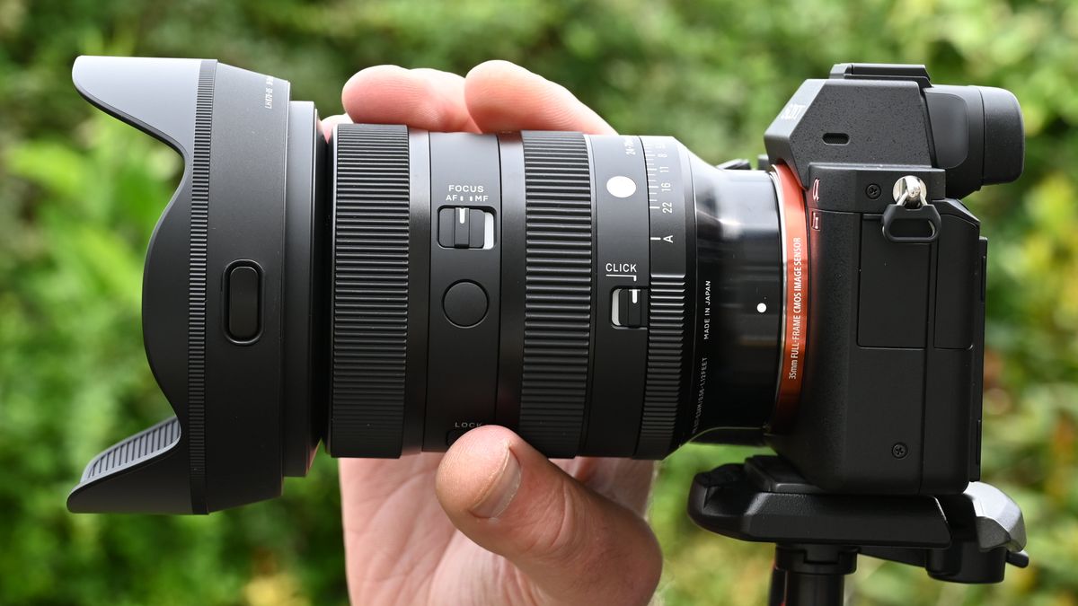 www.digitalcameraworld.com