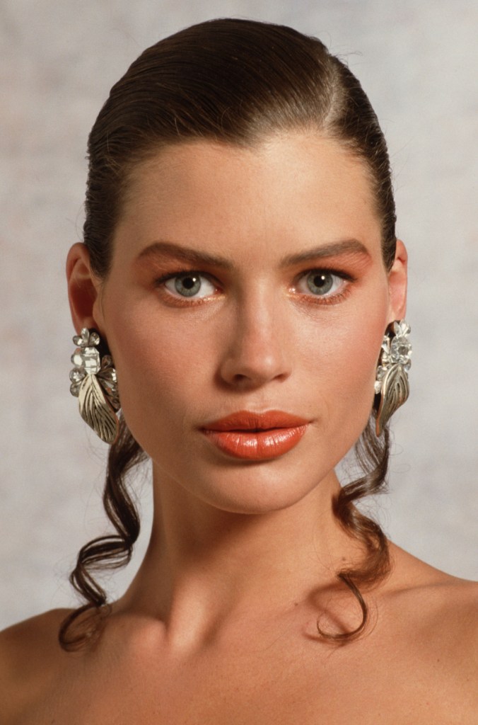 Carre_Otis_01_01.jpg