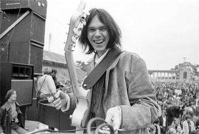 600full-neil-young.jpg