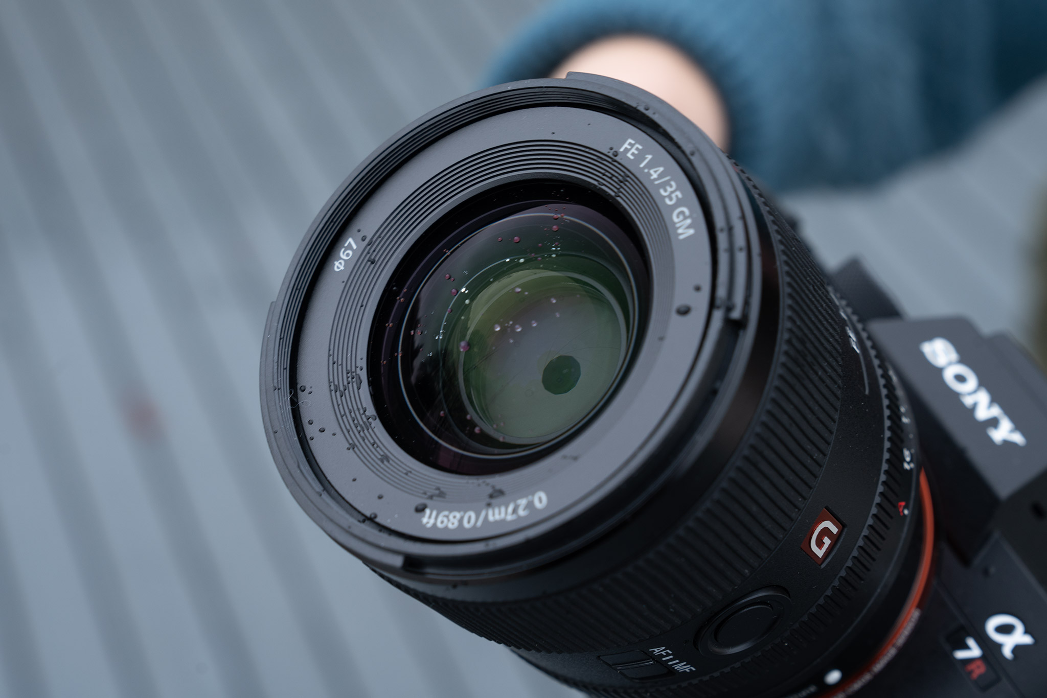 Sony_35mm_F1p4_GM_weather_sealing.jpeg
