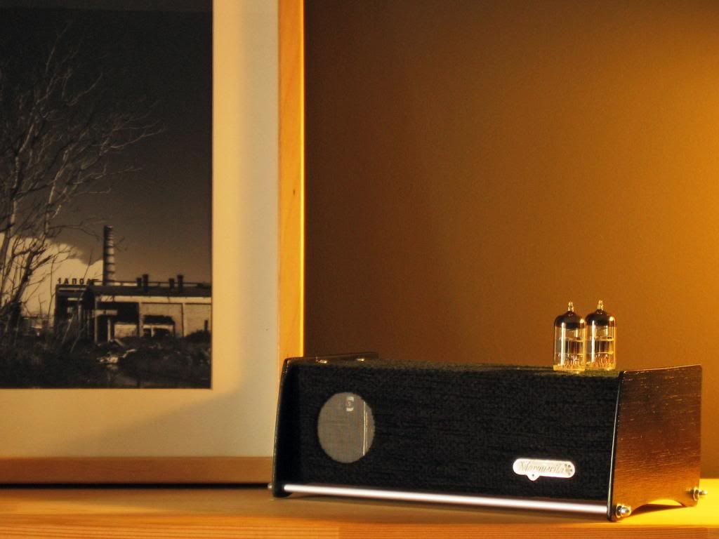phono1_zpsbb27b82a.jpg
