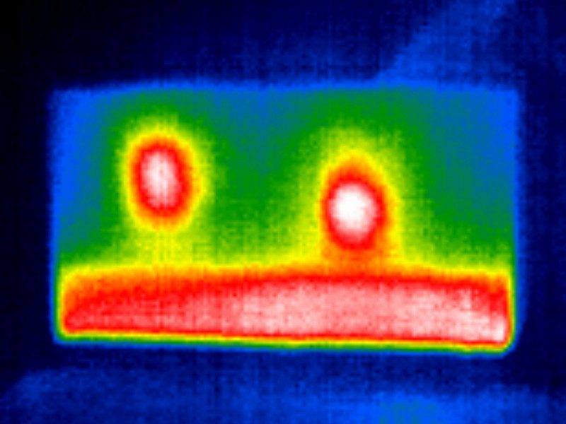 03b-Samsung-75Q77B-termogram.jpg