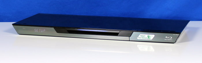 Panasonic_DMP-BDT320_FrontSeitlich2.jpg