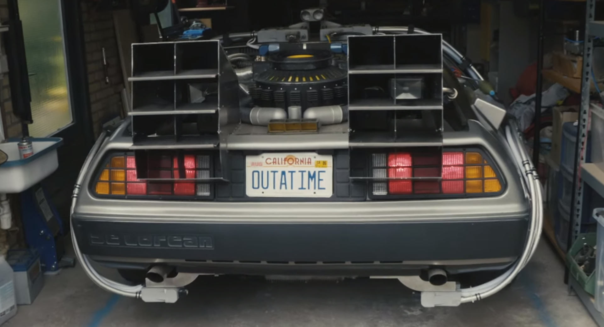 7c64c654-delorean-remote-control.jpg