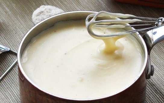 bechamel-basic-white-sauce.jpg