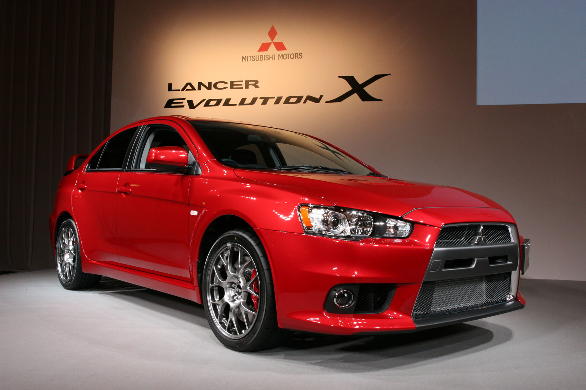 20071001_Lancer_Evolution_X-front.jpg