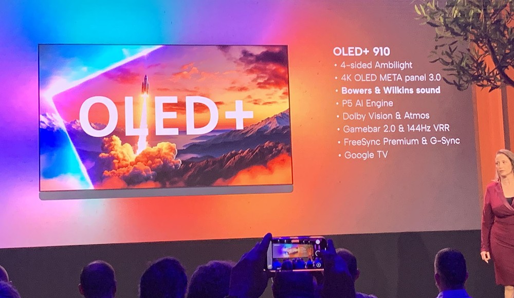 philipsoled910bis.jpg