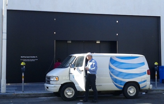 chesnut_street_store_closed_att_van.jpg