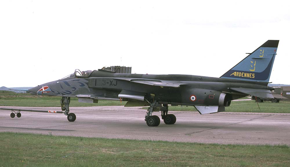Jaguar_33_ardennes_2.jpg