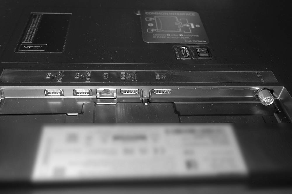 zlacza-telewizora-samsung-43au8002.jpg