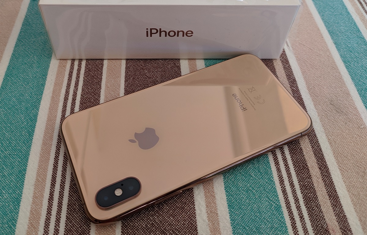 i-Phone-XS-4.jpg