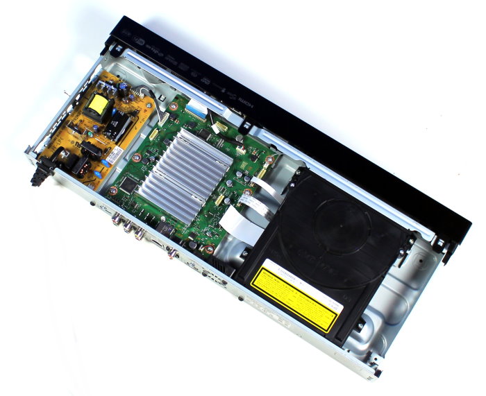 Sony_BDP-S780_InnenlebenKomplett.jpg