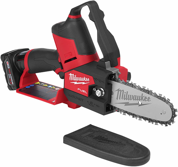 Milwaukee-M12-Fuel-Hatchet-Chainsaw-2527.jpg