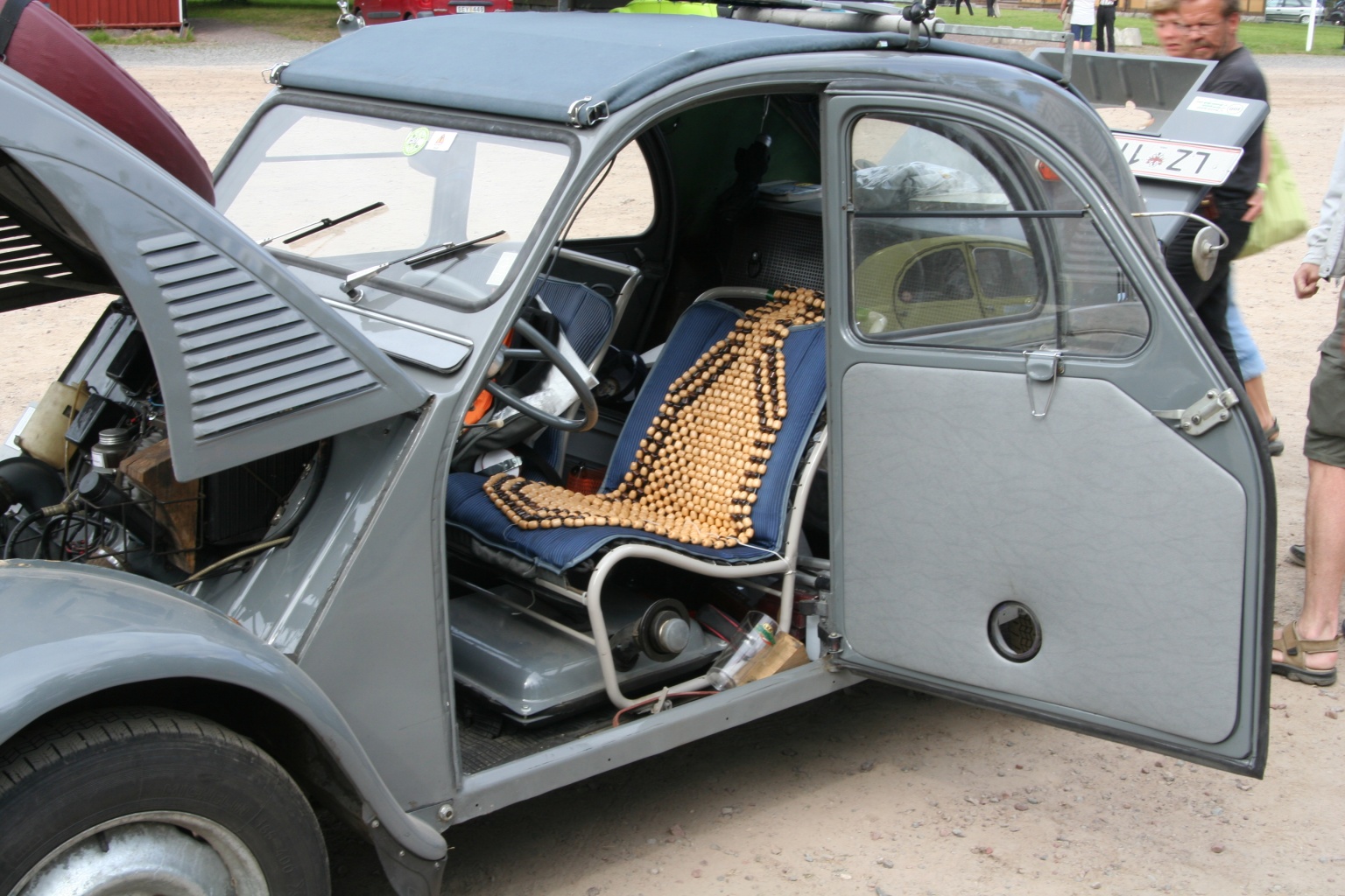 2cv_sahara_4x4_010g.jpg