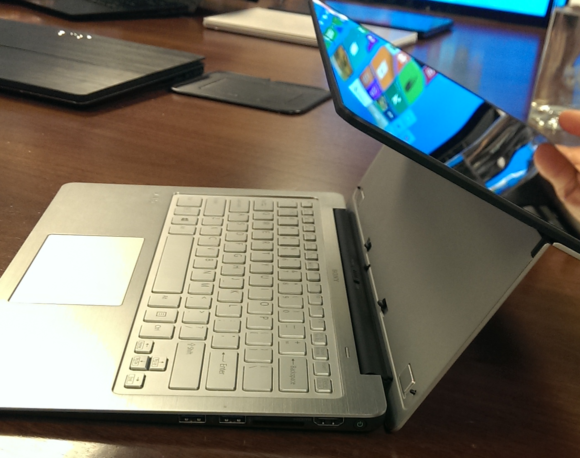 sony_vaio_flip-100052457-orig.png