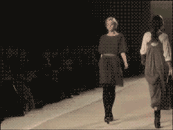 6nS1oAW.gif
