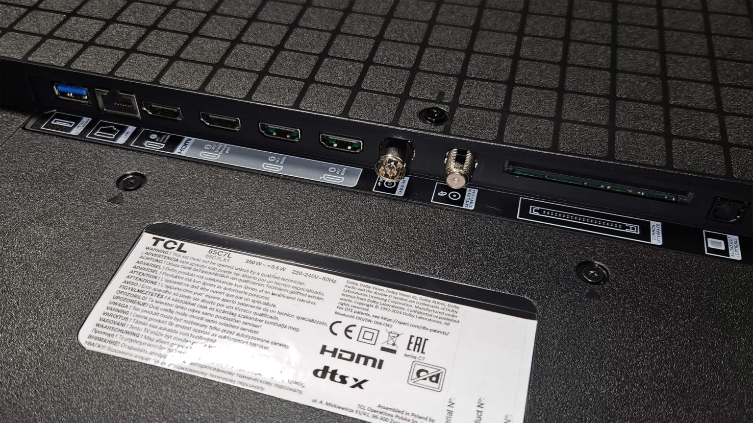 TCL-65C7L-aansluitingen-1536x864.jpg