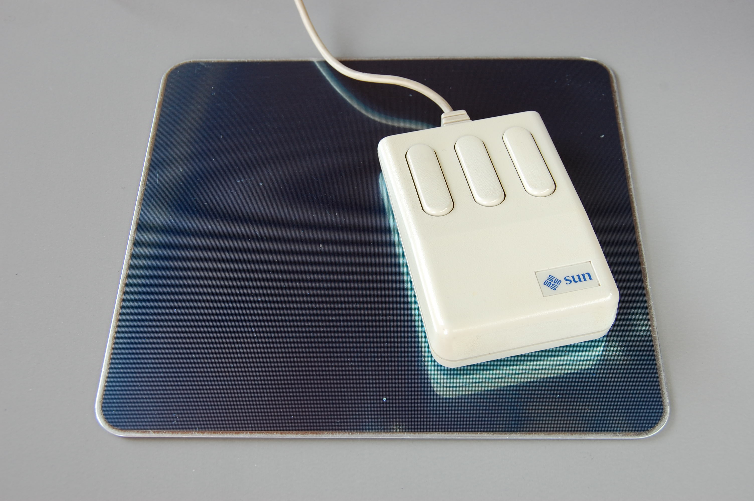 Sun_optical_mouse.jpg