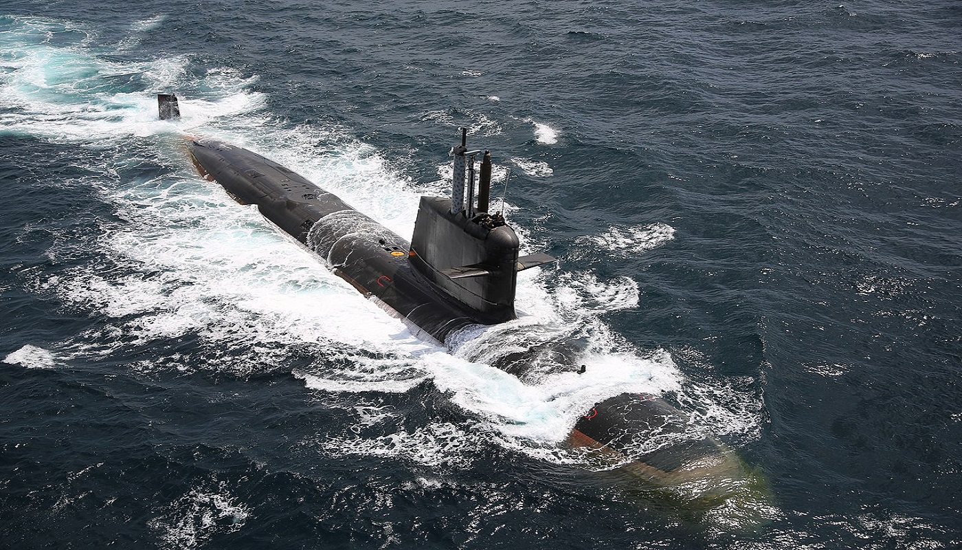 defencereview.gr