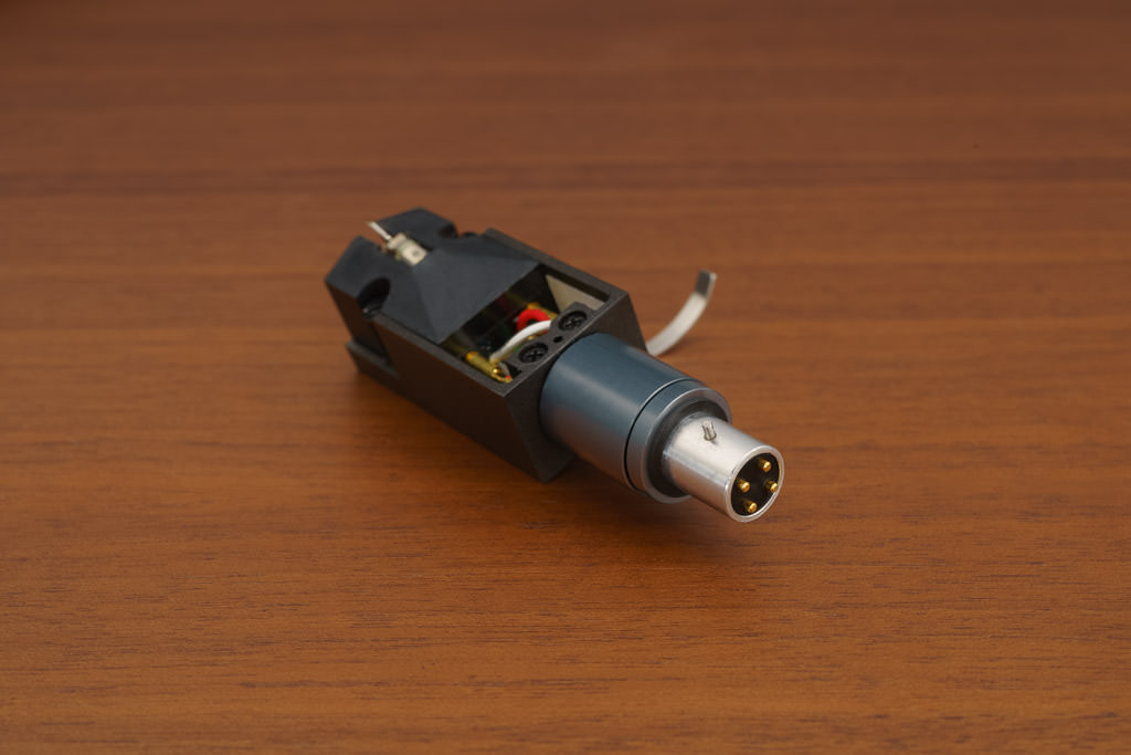 210501.Denon-DL-A110.B4_01.jpg