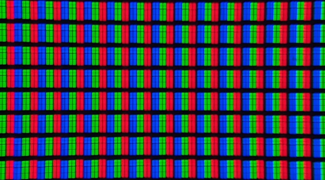 TCL-55C728-pixels-1080x600.jpg
