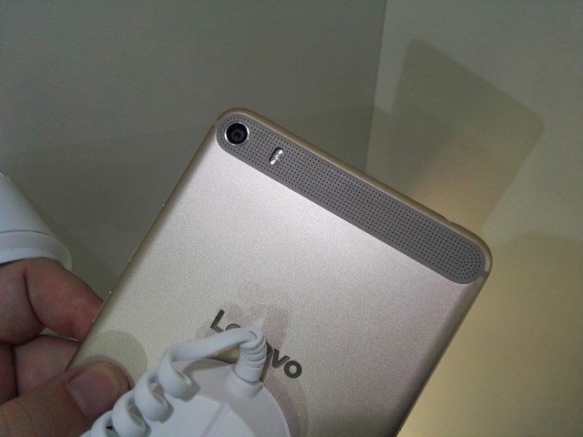 Lenovo-Phab-Plus-5-640x480.jpg