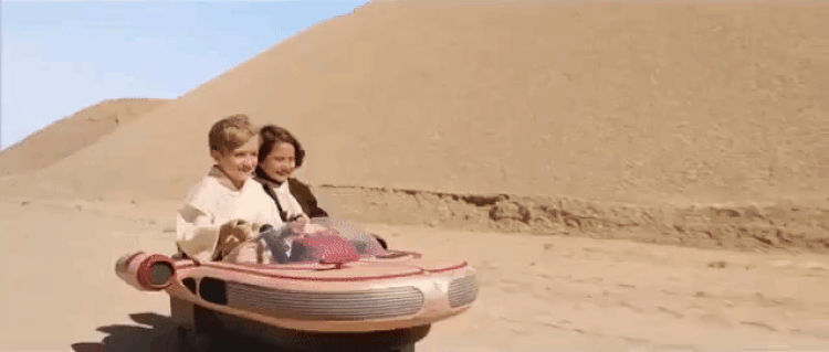 luke-skywalkers-landspeeder-by-radio-flyer.gif