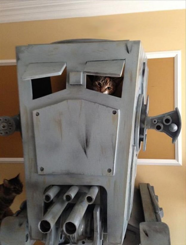 AT-ST-Star-Wars-Cat-House-2.jpg