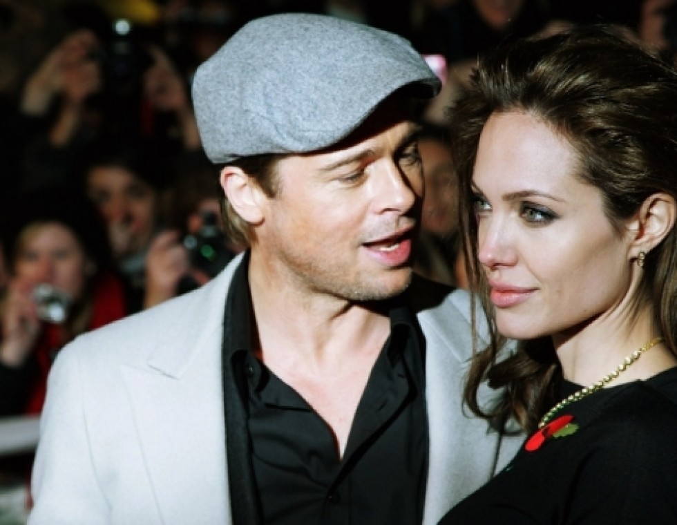 brad-pitt-angelina-jolie-divorce-flirting.jpg