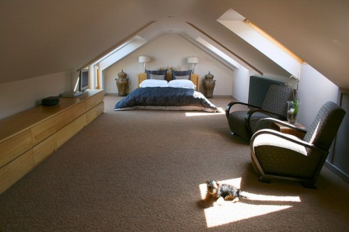 attic-bedroom-designs-9-500x333.jpg