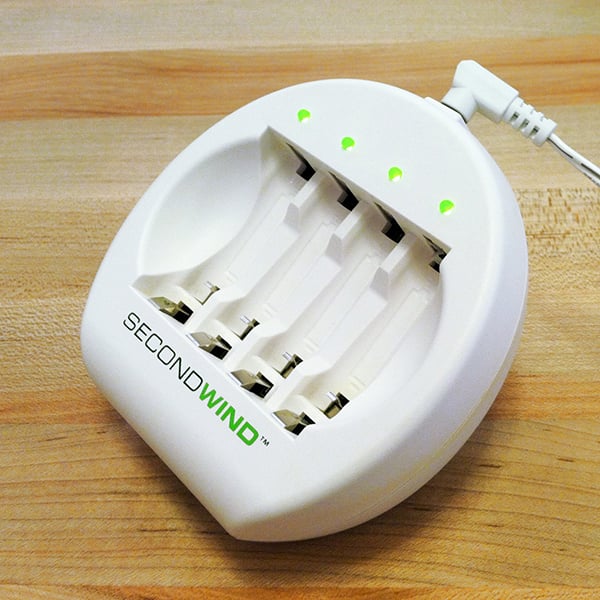 090412_secondwind_battery_charger_1.jpg