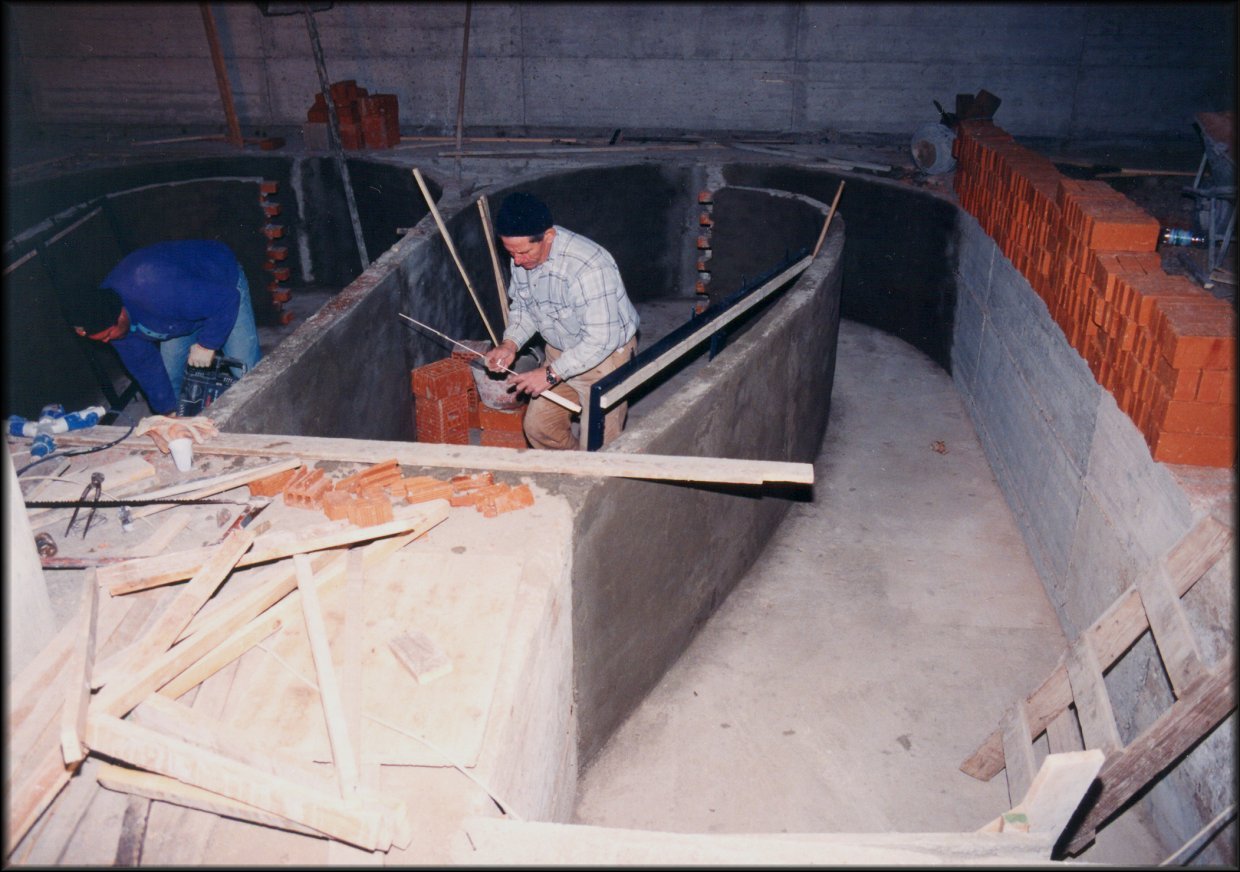 men%20at%20work11.jpg