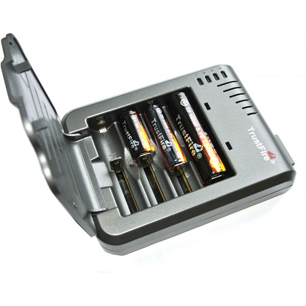 Trust-Fire-Vape-Battery-Charger-In-Pakistan5.jpg