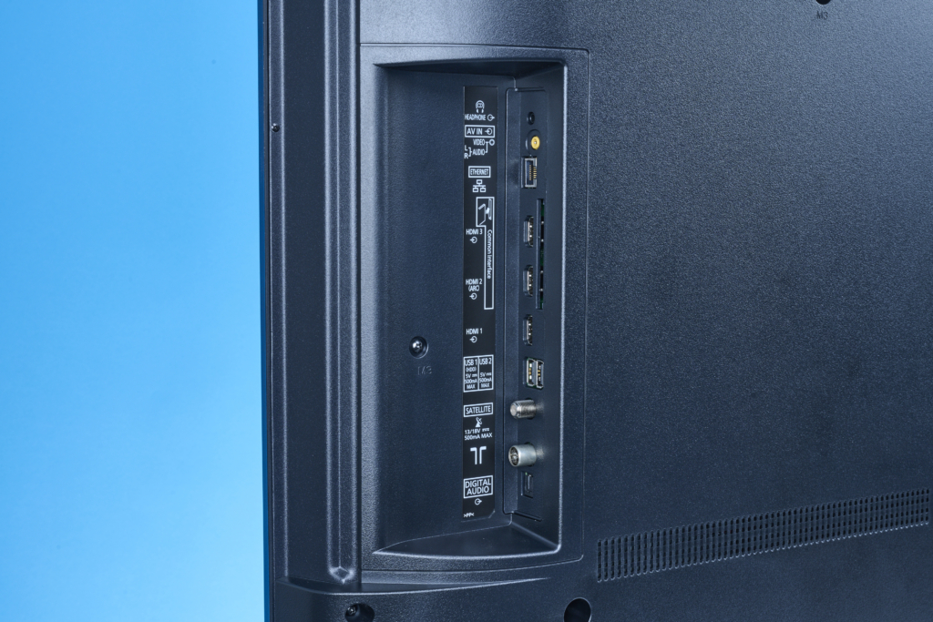 panasonic-lxw834-anschluesse-1-1024x683.jpg