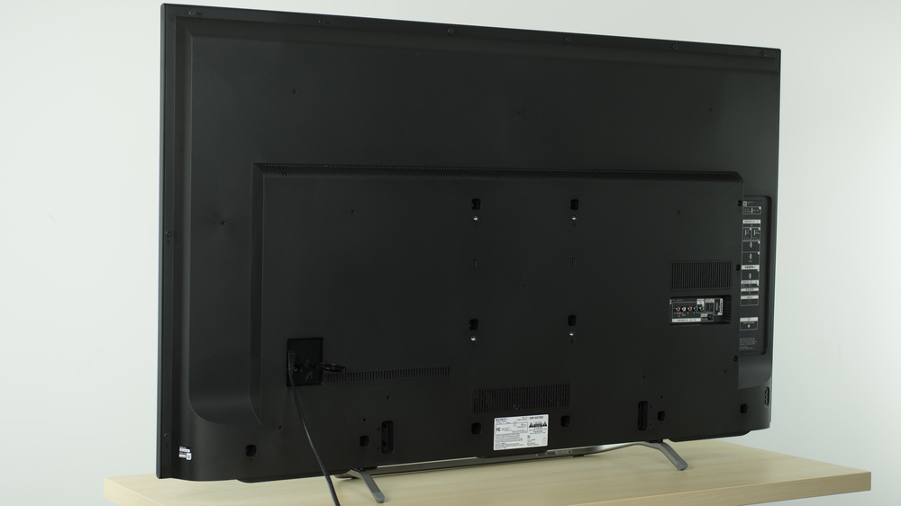 x700d-back-medium.jpg