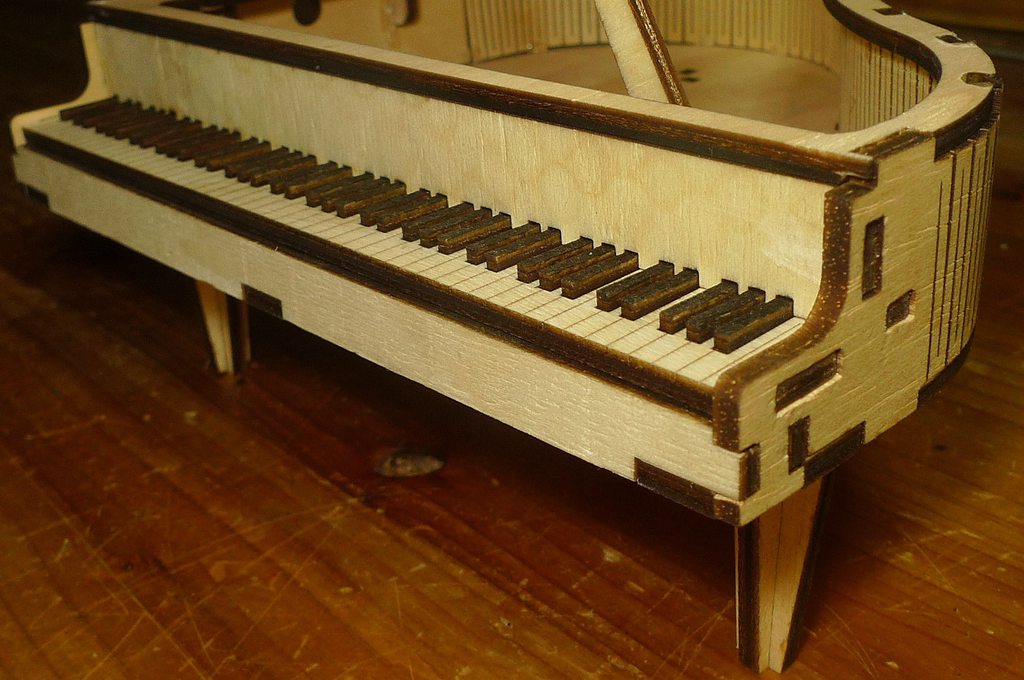 vCX9JSTh.jpg