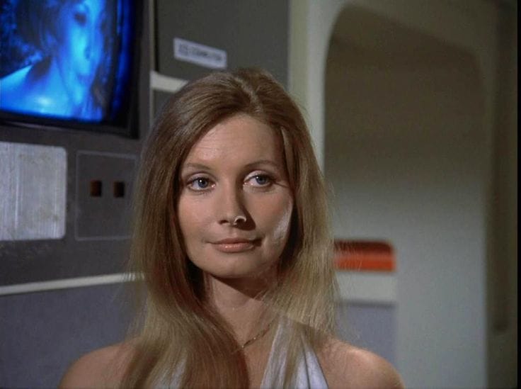 736full-catherine-schell.jpg