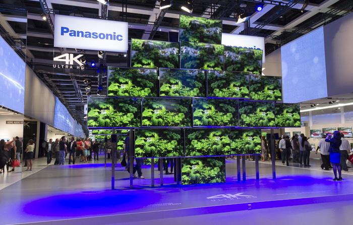 IFA_2013_Panasonic_Stand_Eingang_002.jpg
