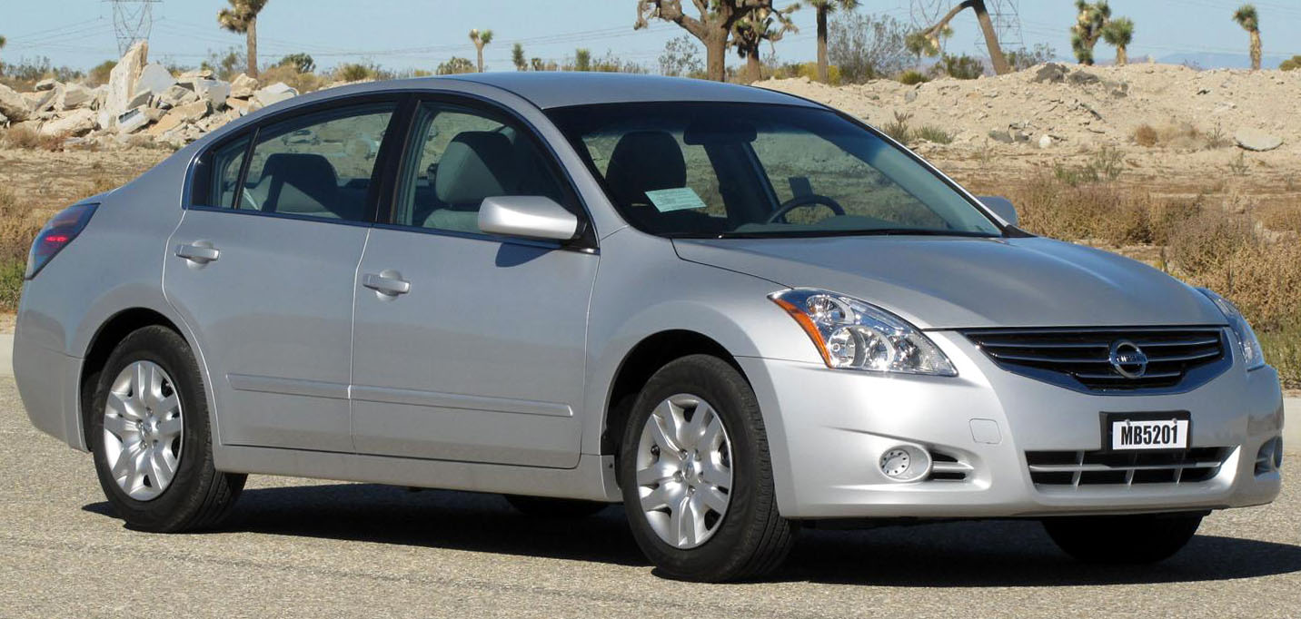 2011_Nissan_Altima_--_NHTSA_1.jpg