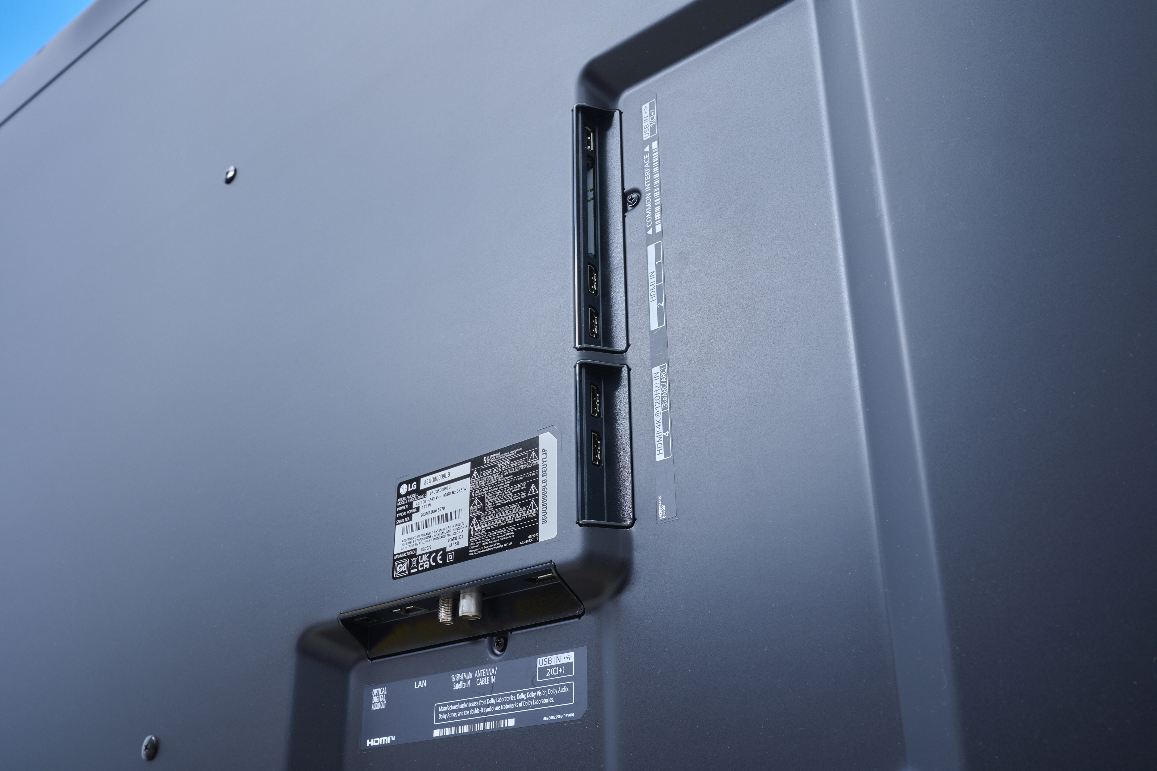 lg_86_uq80009_anschluesse.jpg