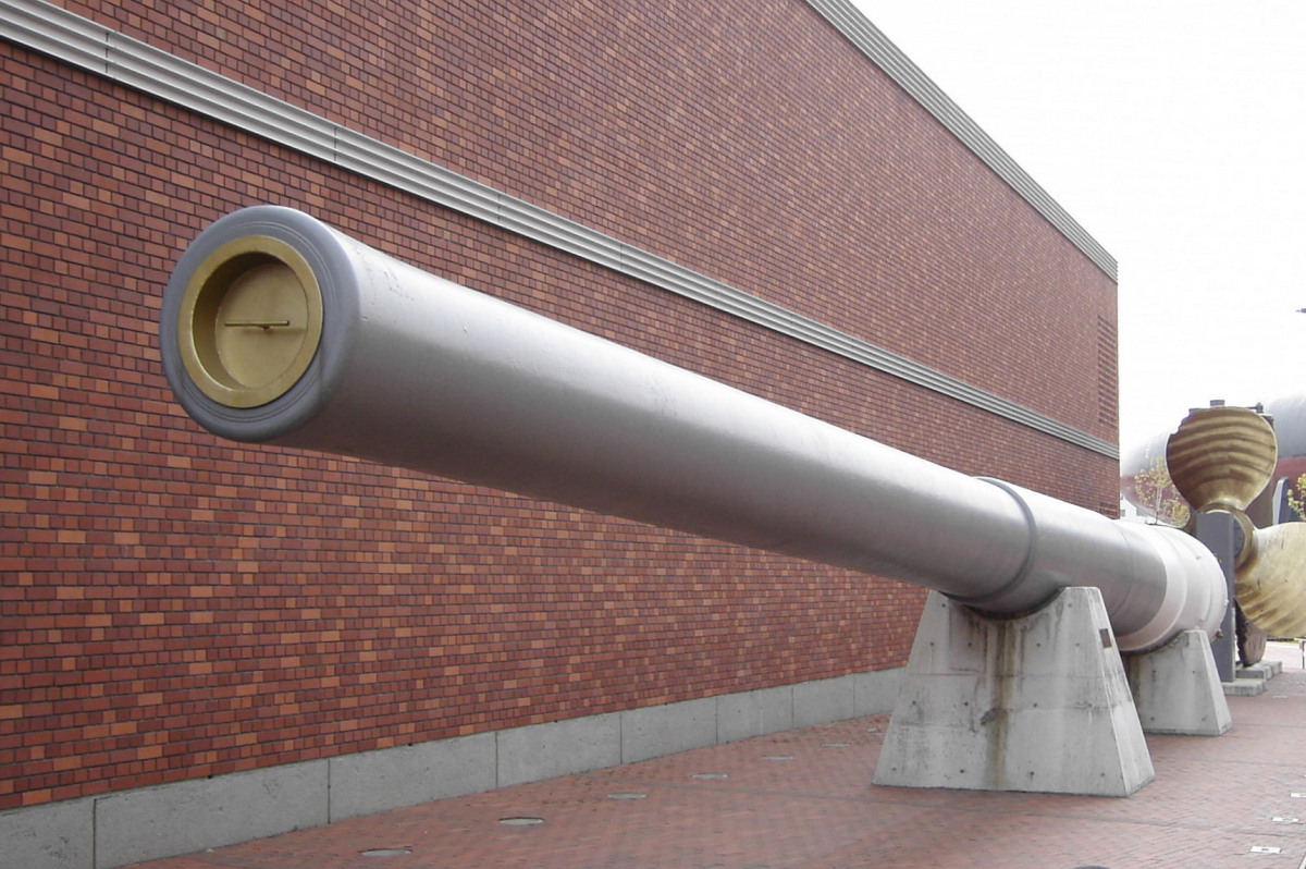 41_cm_Mutsu_gun_Yamato_Museum.jpg