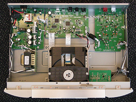 marantz-cd5003-innards_450.jpg
