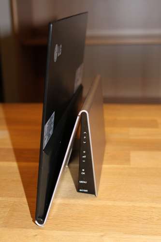 lg15oled_small3.JPG