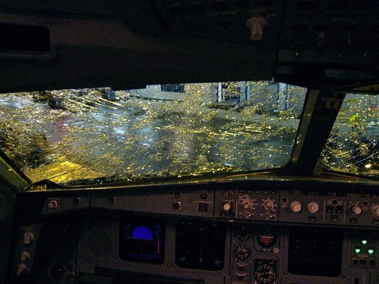 emirates_a332_a6-aep_prague_110714_3.jpg