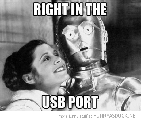 funny-star-wars-c3po-right-in-usb-port-pics.jpg