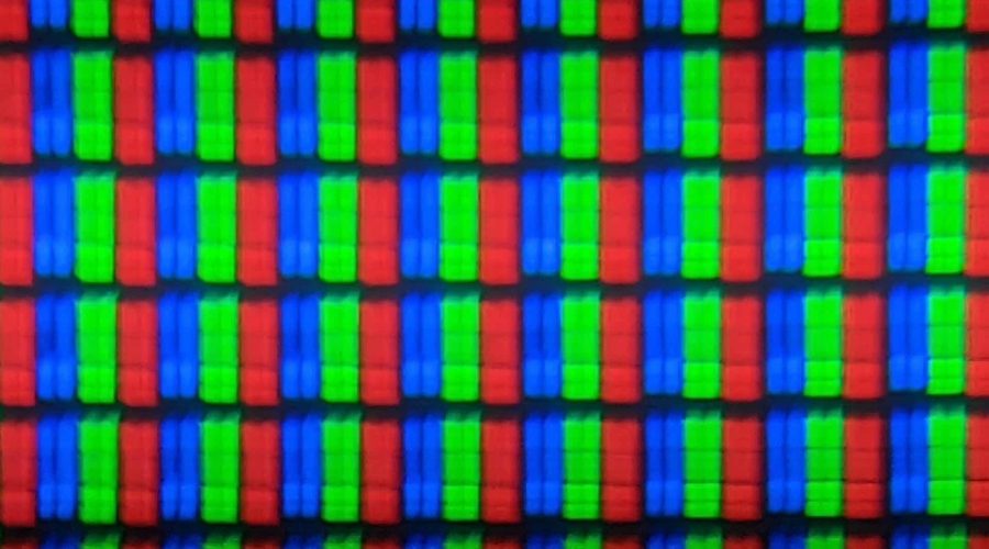 Samsung-QE55Q74B-PIXELS-900x500.jpg