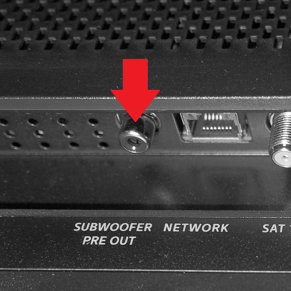zlacze-subwoofera-philips-65oled934.jpg
