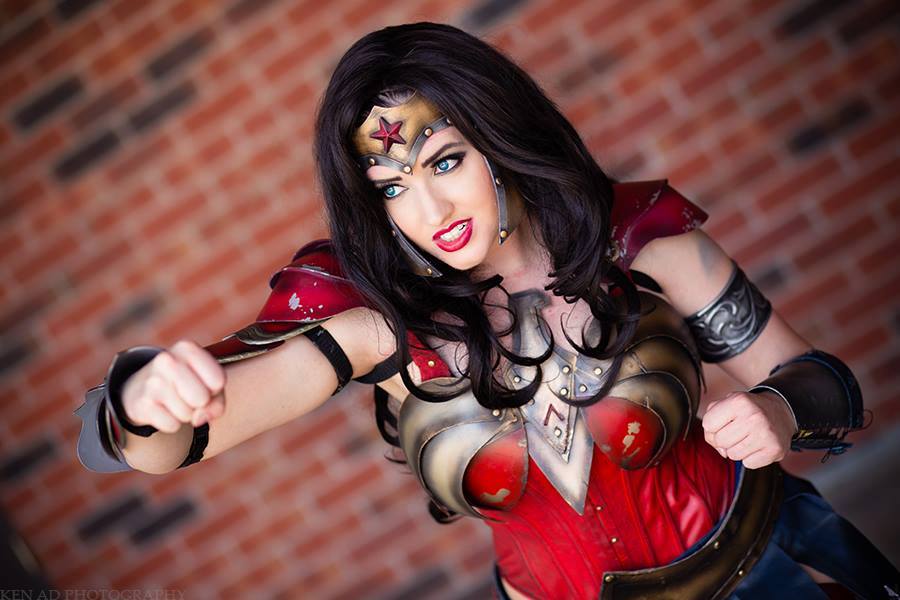callie-cosplay-wonder-woman.jpg